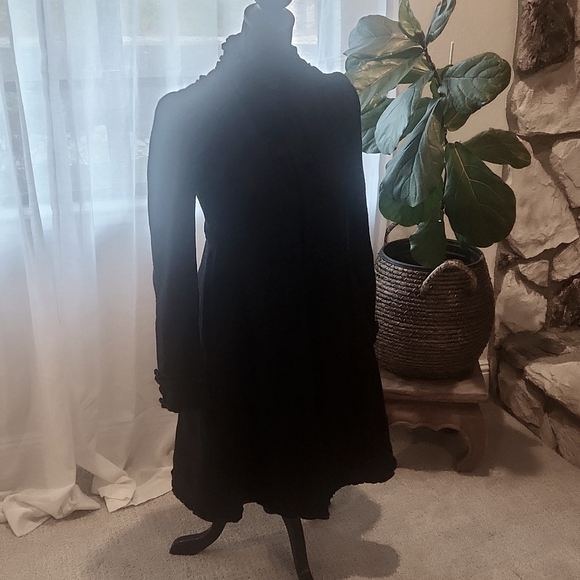 Leifsdottir Black Wool Coat - Picture 4 of 8